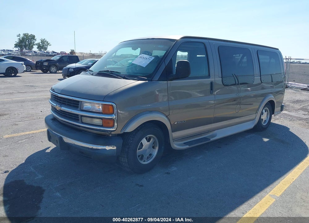 2001 CHEVROLET EXPRESS UPFITTER VIN: 1GBFG15RX11116437