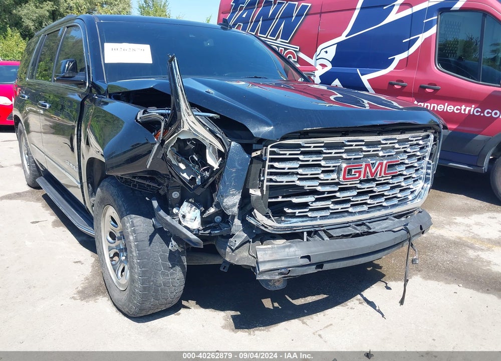 2018 GMC YUKON DENALI VIN: 1GKS2CKJ4JR272613