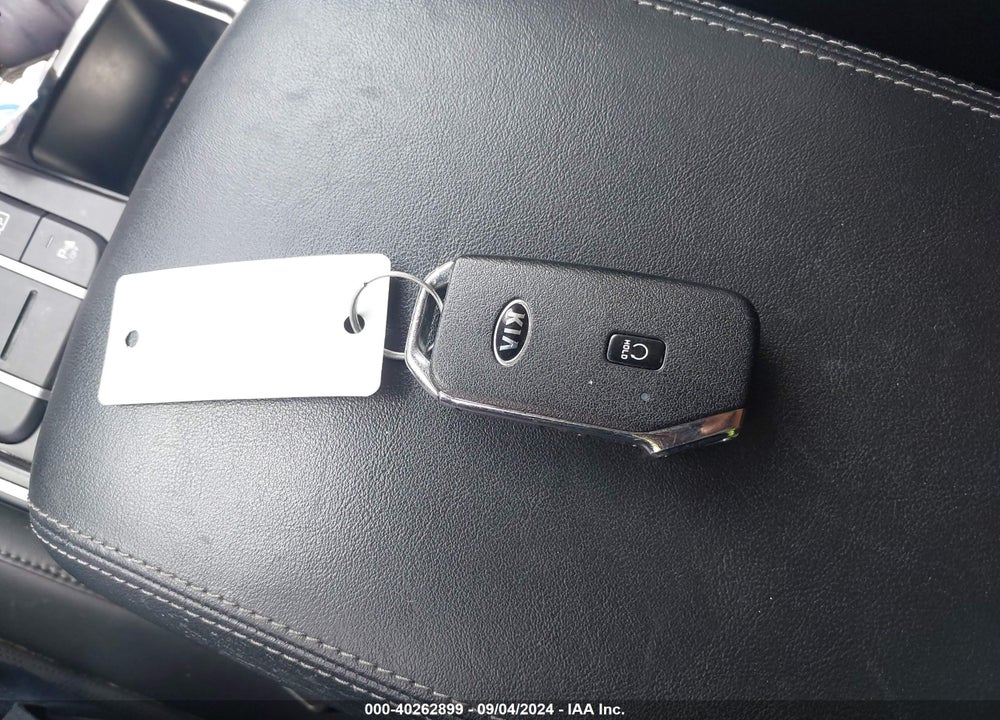 2021 KIA SORENTO S VIN: 5XYRLDLC8MG030049