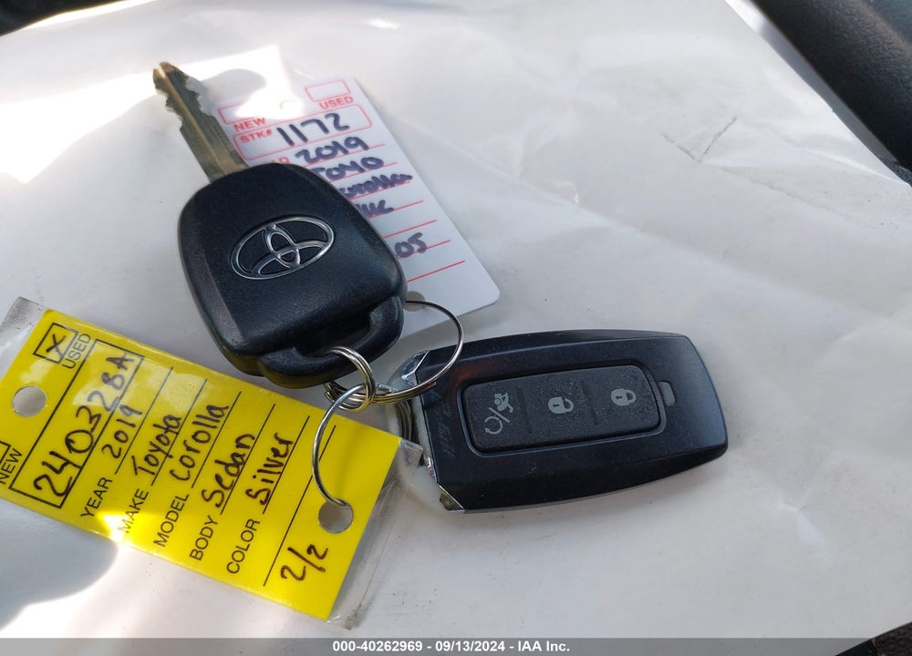 2019 TOYOTA COROLLA LE VIN: 2T1BURHE7KC184105