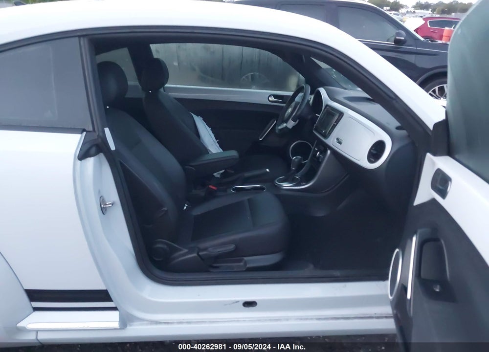 2017 VOLKSWAGEN BEETLE 1.8T SE/1.8T SEL VIN: 3VWJ17AT2HM613665