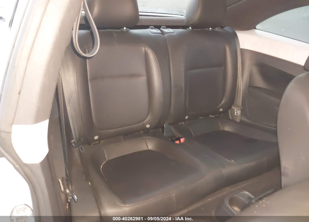 2017 VOLKSWAGEN BEETLE 1.8T SE/1.8T SEL VIN: 3VWJ17AT2HM613665