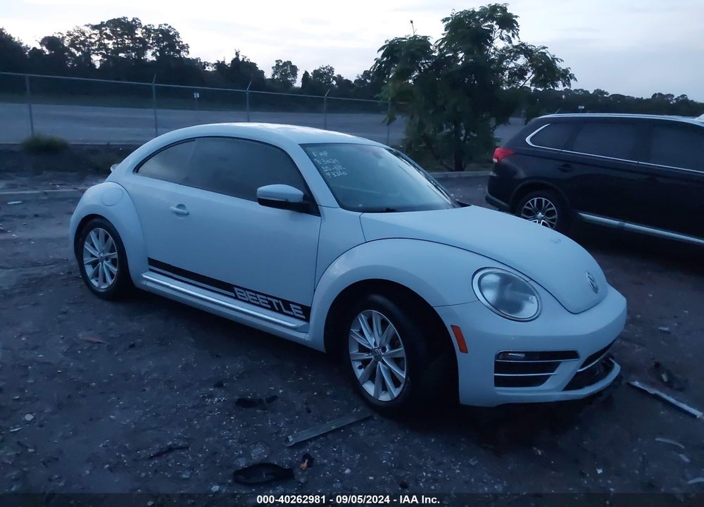 2017 VOLKSWAGEN BEETLE 1.8T SE/1.8T SEL VIN: 3VWJ17AT2HM613665