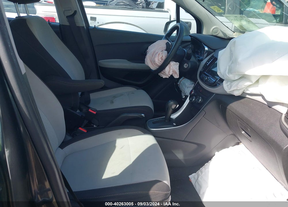2019 CHEVROLET TRAX LS VIN: 3GNCJKSB2KL168112