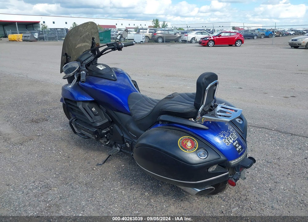 2014 HONDA GL1800 C VIN: JH2SC68N3EK000581