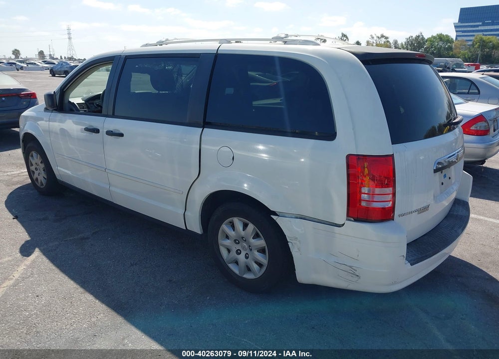 2008 CHRYSLER TOWN & COUNTRY LX VIN: 2A8HR44H08R665880