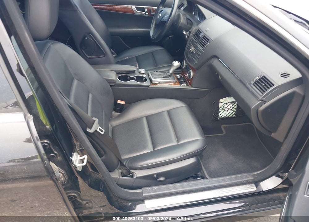 2009 MERCEDES-BENZ C 300 VIN: WDDGF81X29R079595