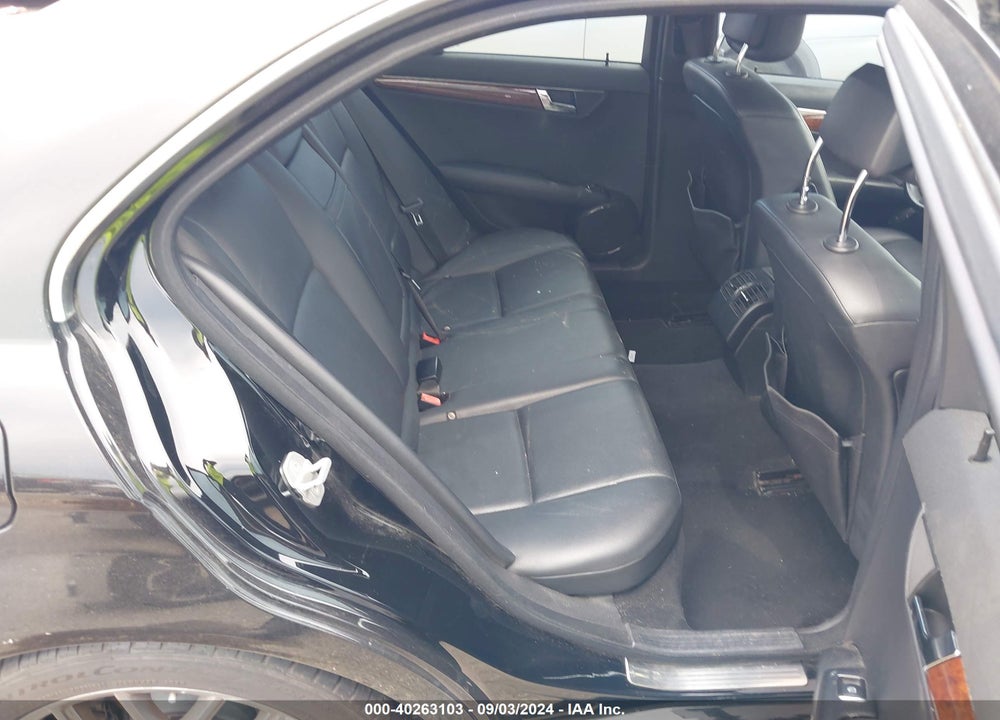 2009 MERCEDES-BENZ C 300 VIN: WDDGF81X29R079595