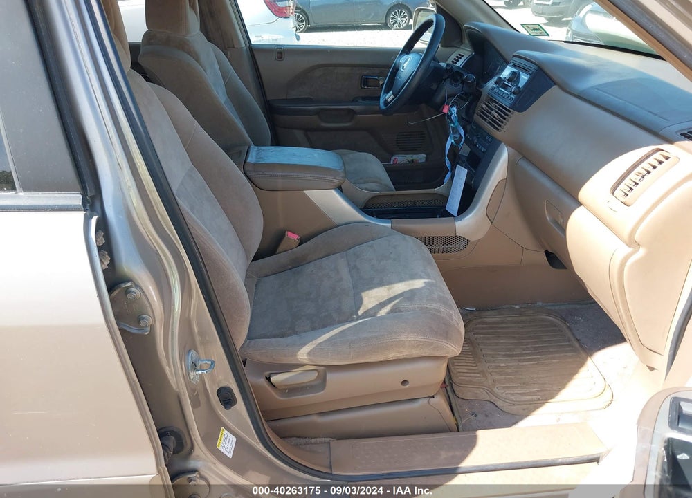 2003 HONDA PILOT EX VIN: 2HKYF18443H605371