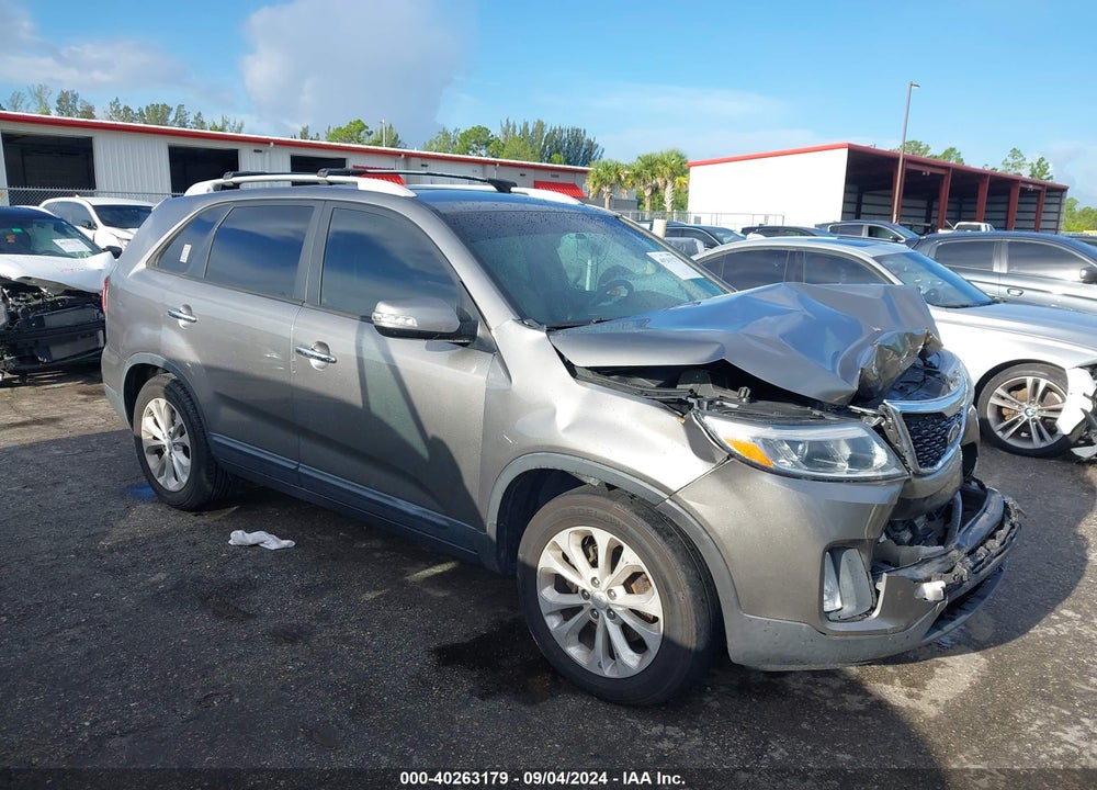 2014 KIA SORENTO EX V6 VIN: 5XYKU4A72EG530990