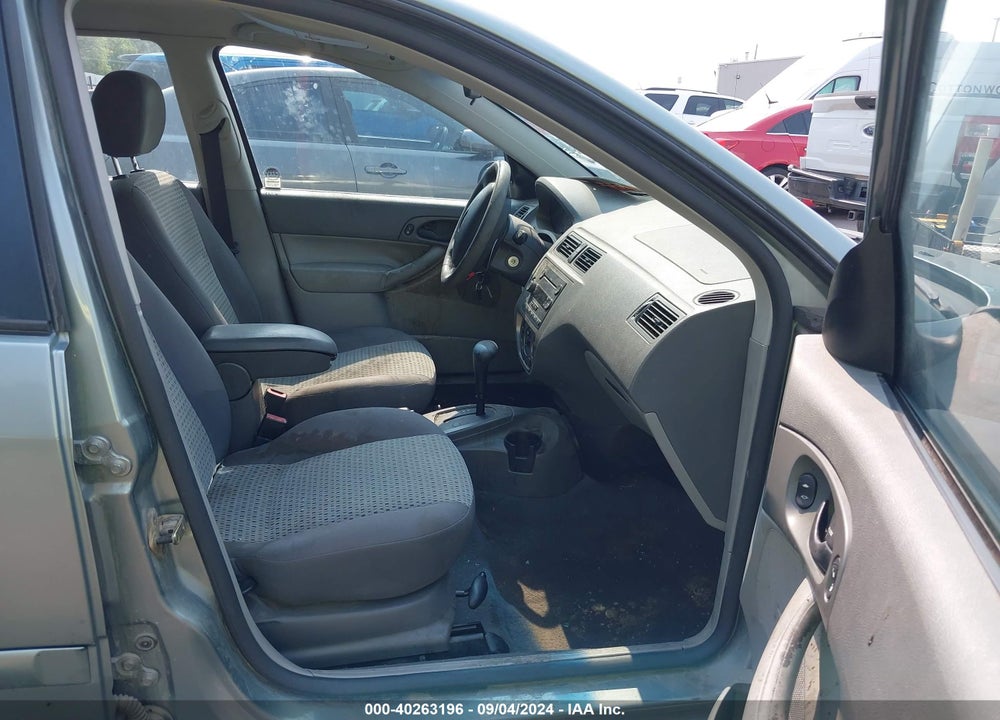 2005 FORD FOCUS ZXW VIN: 1FAHP36N05W239884