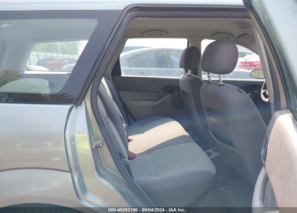 2005 FORD FOCUS ZXW VIN: 1FAHP36N05W239884