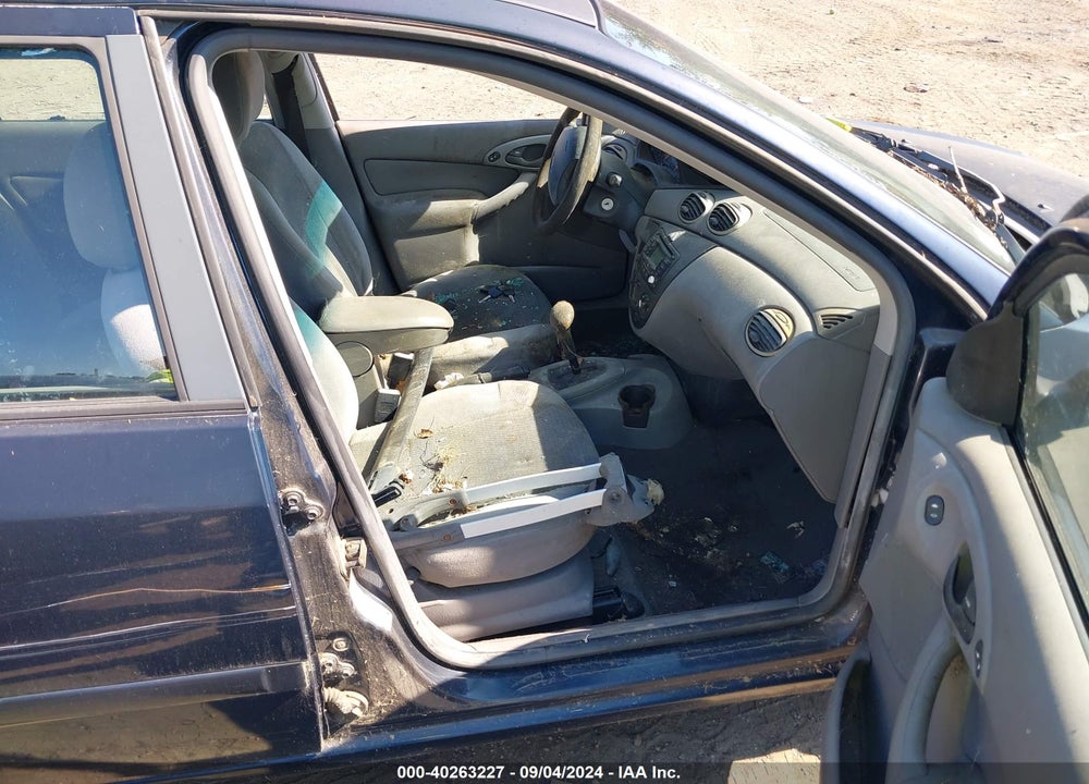 2003 FORD FOCUS VIN: 1FAHP36333W158020