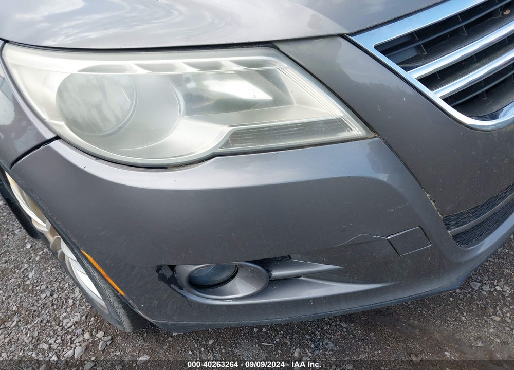 2011 VOLKSWAGEN TIGUAN SE VIN: WVGBV7AX4BW560386