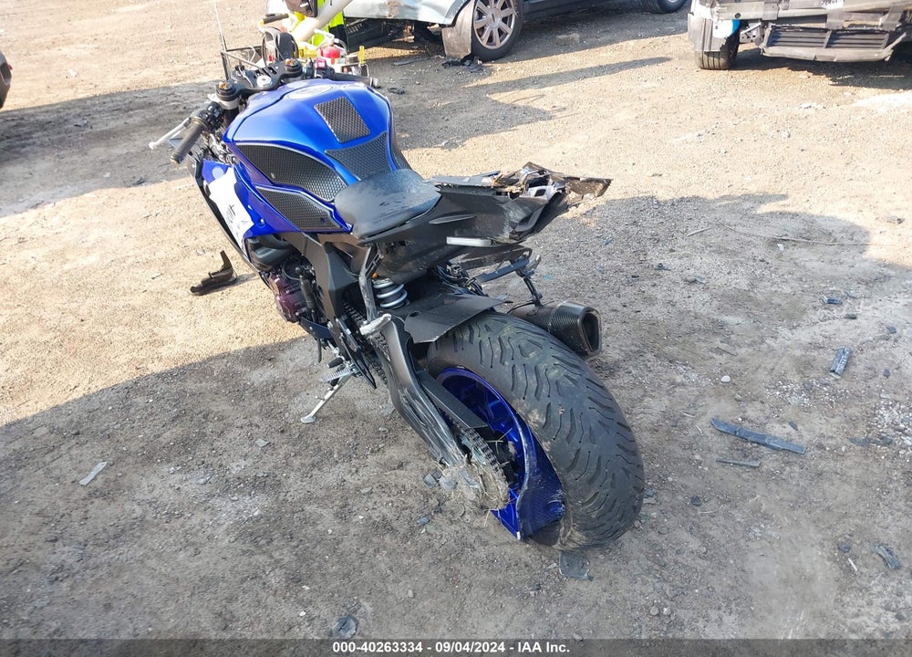 2022 YAMAHA YZFR1 VIN: JYARN66E8NA001893