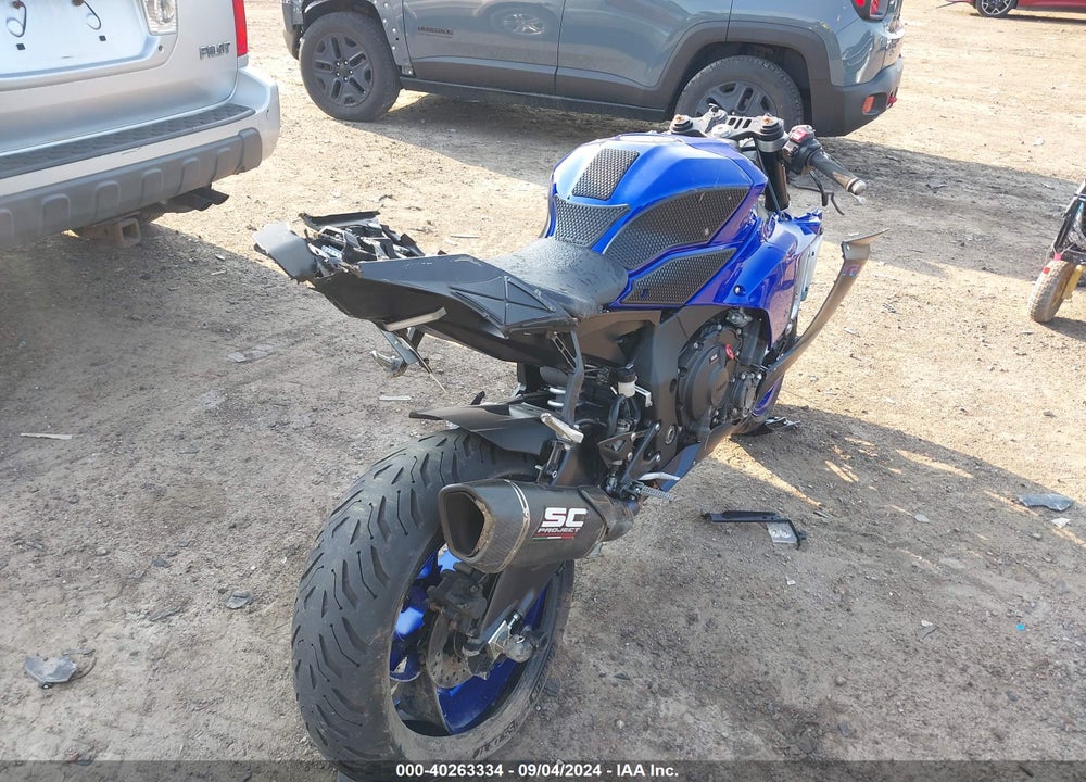 2022 YAMAHA YZFR1 VIN: JYARN66E8NA001893