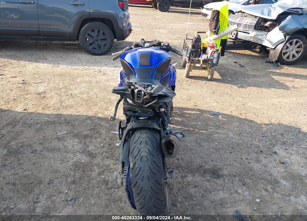 2022 YAMAHA YZFR1 VIN: JYARN66E8NA001893