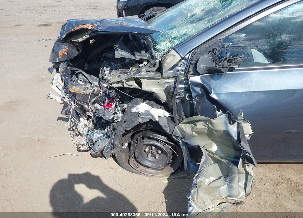 2019 TOYOTA COROLLA VIN: 2T1BURHE8KC246806