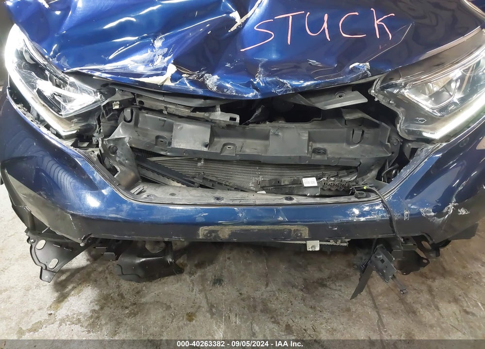 2019 HONDA CR-V LX VIN: 2HKRW6H36KH214178