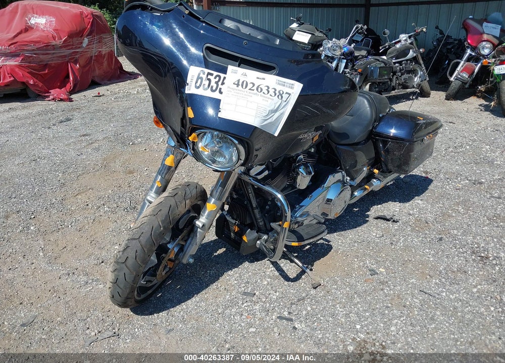 2020 HARLEY-DAVIDSON FLHX VIN: 1HD1KBC12LB674379