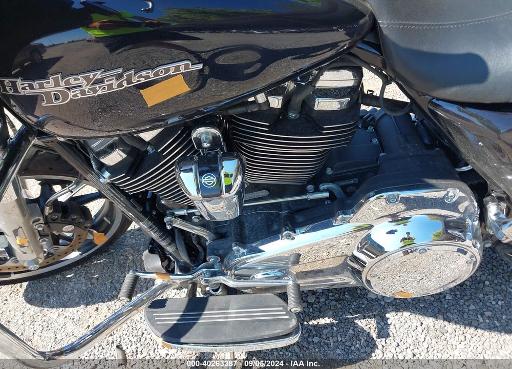 2020 HARLEY-DAVIDSON FLHX VIN: 1HD1KBC12LB674379
