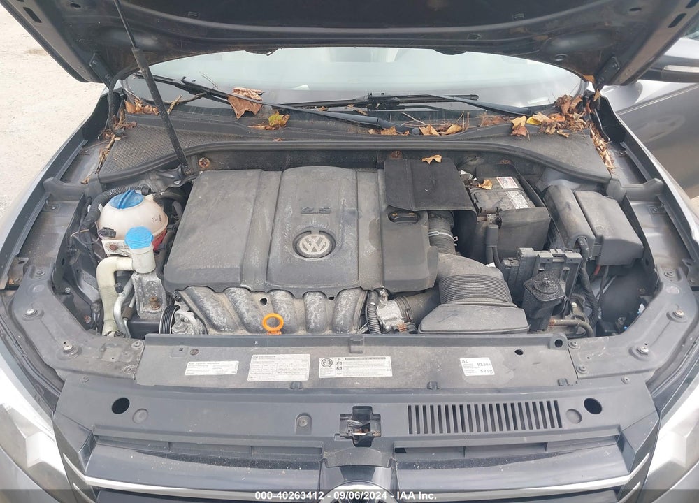 2013 VOLKSWAGEN PASSAT 2.5L SE VIN: 1VWBP7A32DC129011