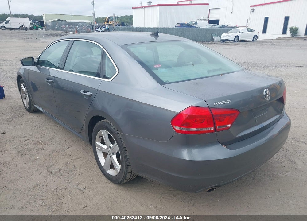 2013 VOLKSWAGEN PASSAT 2.5L SE VIN: 1VWBP7A32DC129011