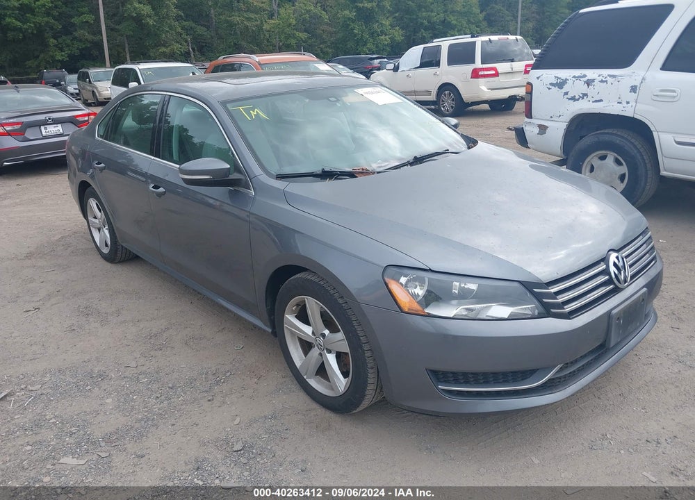 2013 VOLKSWAGEN PASSAT 2.5L SE VIN: 1VWBP7A32DC129011