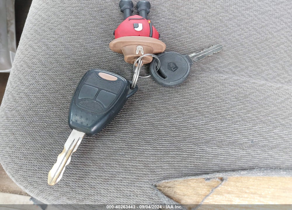 2006 CHRYSLER TOWN & COUNTRY LX VIN: 2A4GP44R26R846763