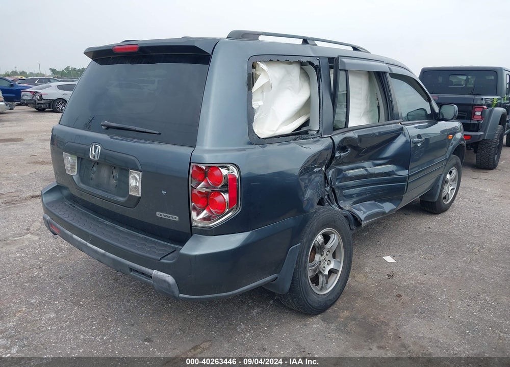 2006 HONDA PILOT EX-L VIN: 5FNYF18596B028896
