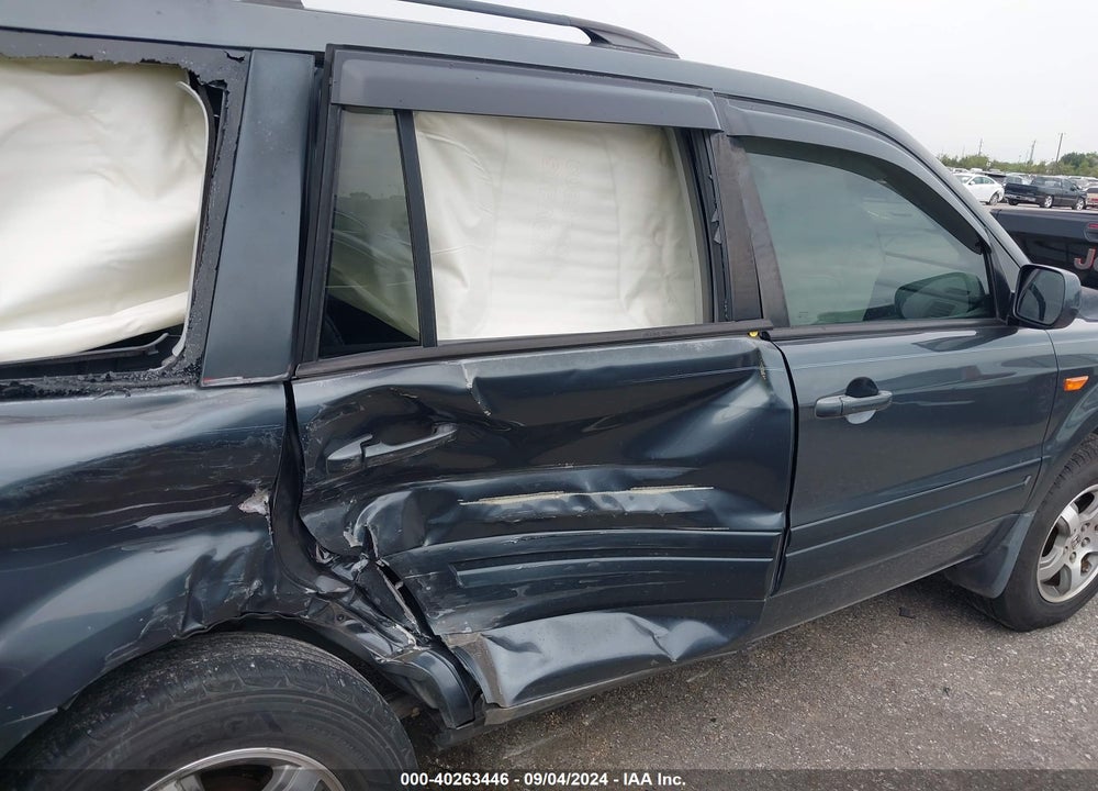 2006 HONDA PILOT EX-L VIN: 5FNYF18596B028896