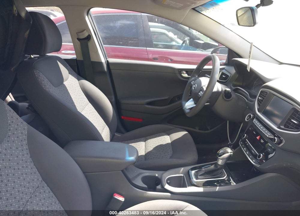 2017 HYUNDAI IONIQ HYBRID BLUE VIN: KMHC65LCXHU049897