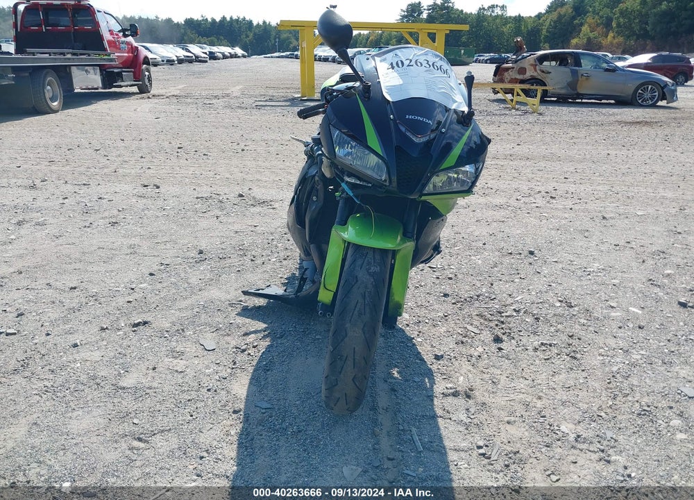 2009 HONDA CBR600 RR VIN: JH2PC40099K204690