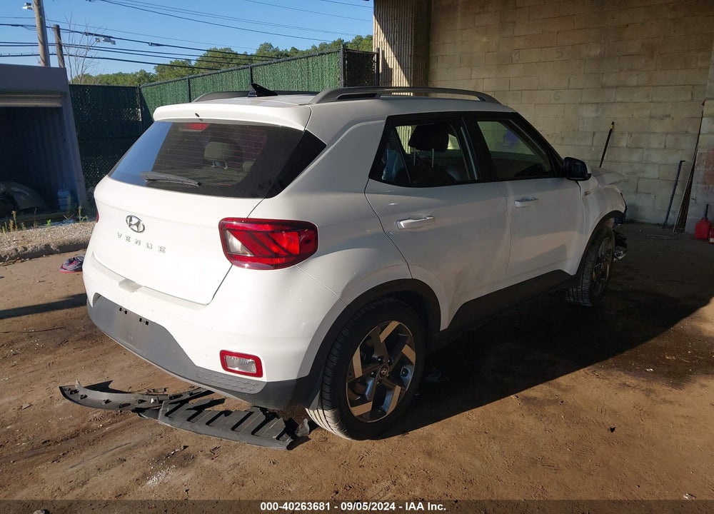 2021 HYUNDAI VENUE SEL VIN: KMHRC8A38MU077974