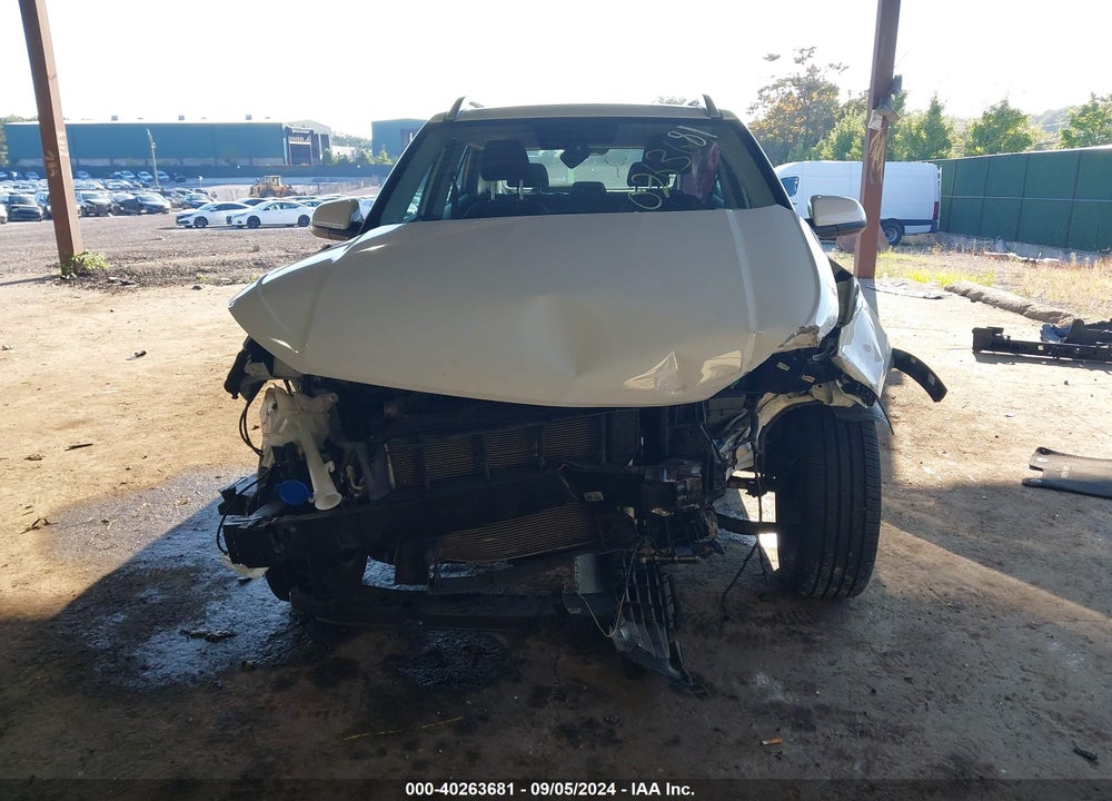 2021 HYUNDAI VENUE SEL VIN: KMHRC8A38MU077974