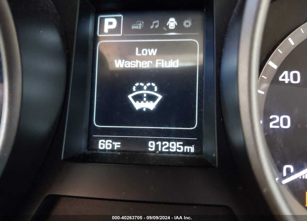 2017 HYUNDAI SANTA FE SE VIN: KM8SMDHF9HU256991