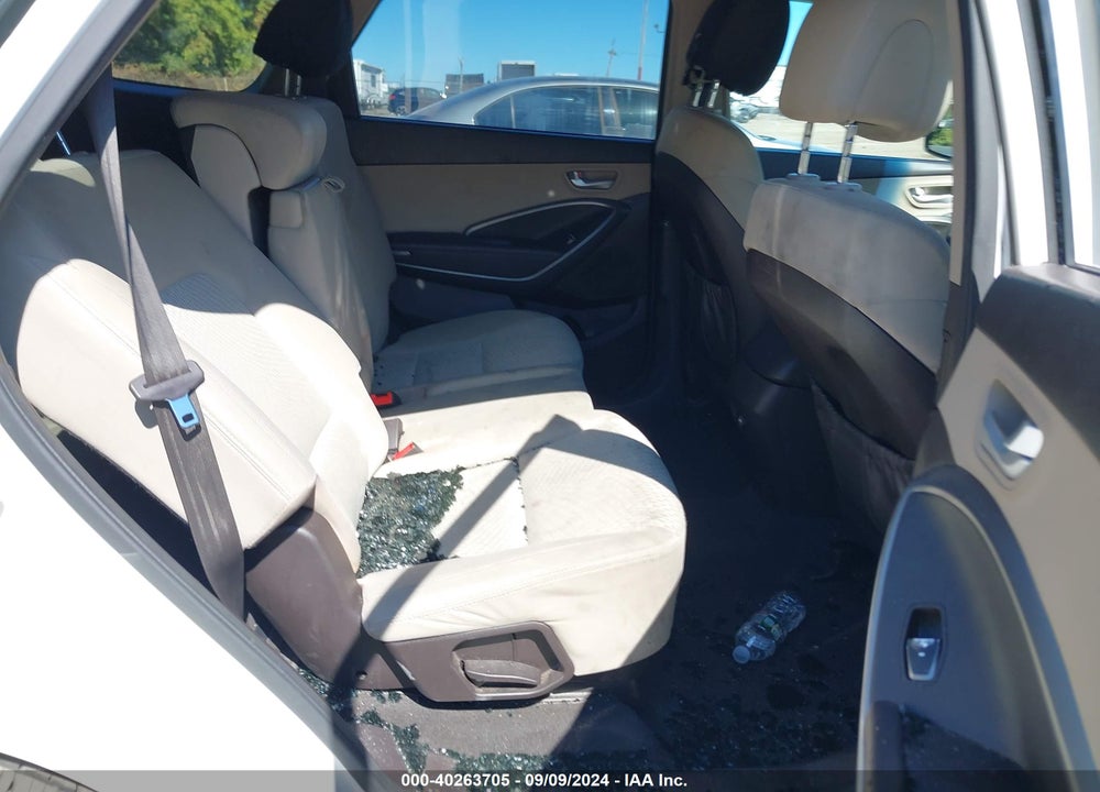 2017 HYUNDAI SANTA FE SE VIN: KM8SMDHF9HU256991