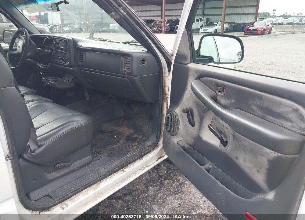 2000 CHEVROLET SILVERADO 1500 VIN: 1GCEC14W3YZ268596