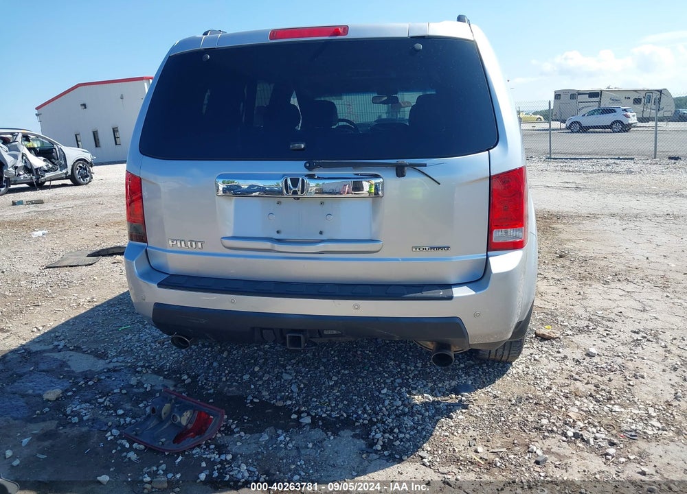 2011 HONDA PILOT TOURING VIN: 5FNYF3H96BB055448