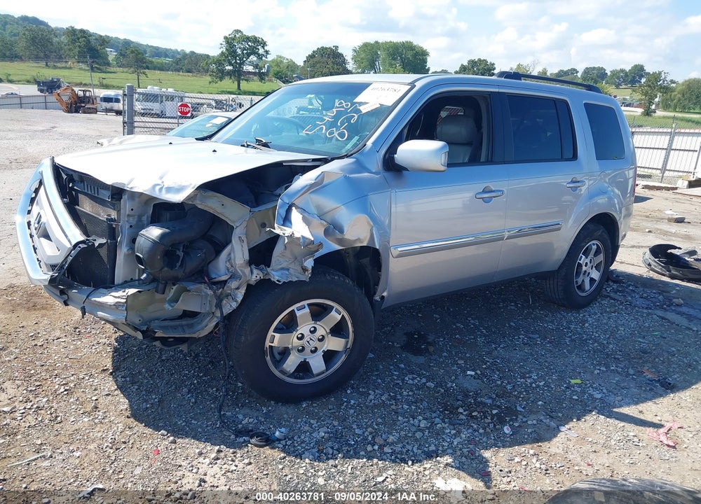 2011 HONDA PILOT TOURING VIN: 5FNYF3H96BB055448