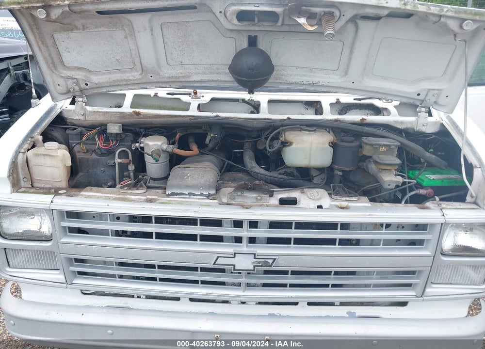 1989 CHEVROLET G20 VIN: 1GNEG25H8K7172404