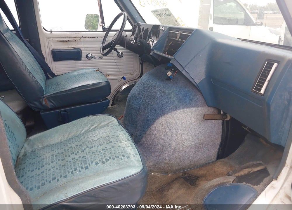 1989 CHEVROLET G20 VIN: 1GNEG25H8K7172404