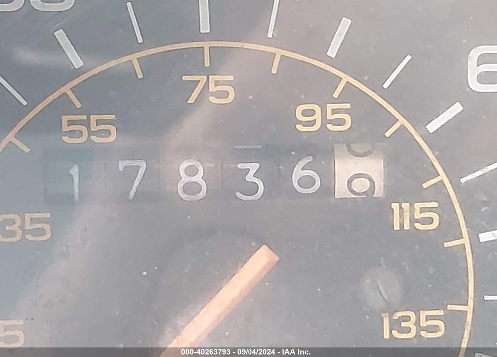 1989 CHEVROLET G20 VIN: 1GNEG25H8K7172404