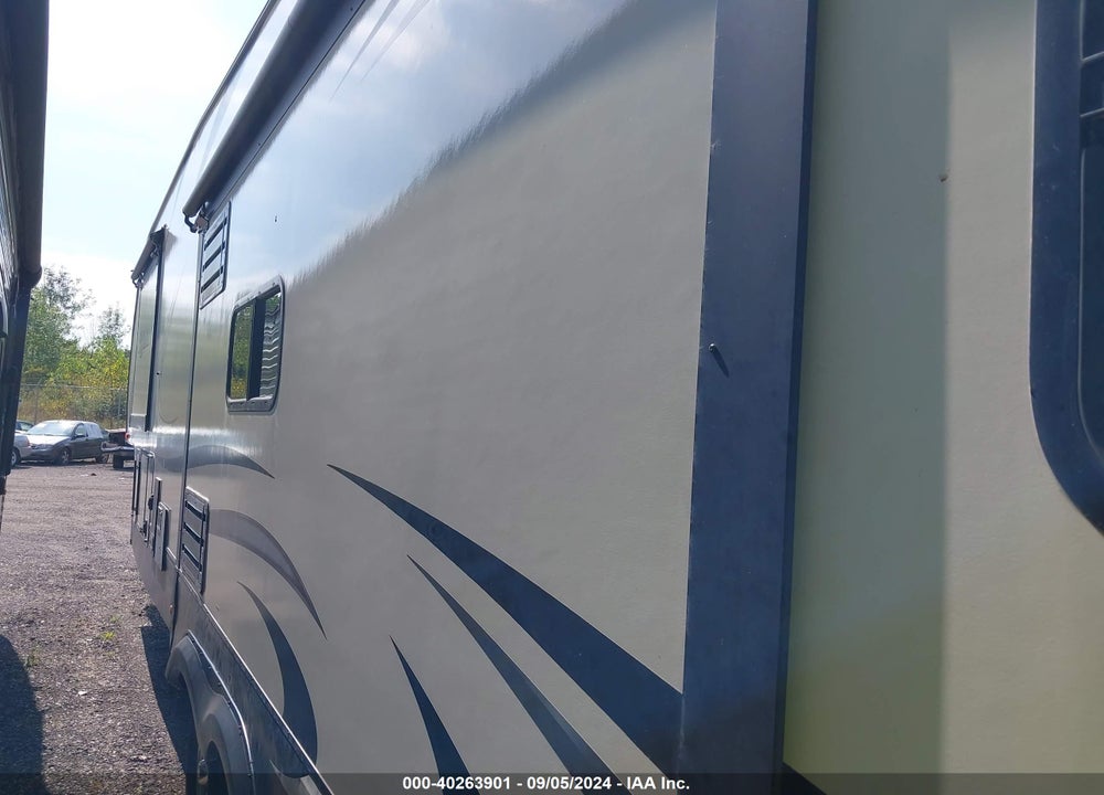 2018 GRAND REFLEC VIN: 573FR3622J3314560