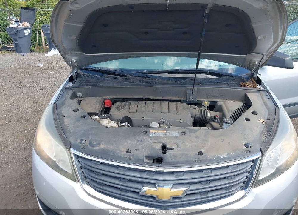 2014 CHEVROLET TRAVERSE LS VIN: 1GNKRFED6EJ288337