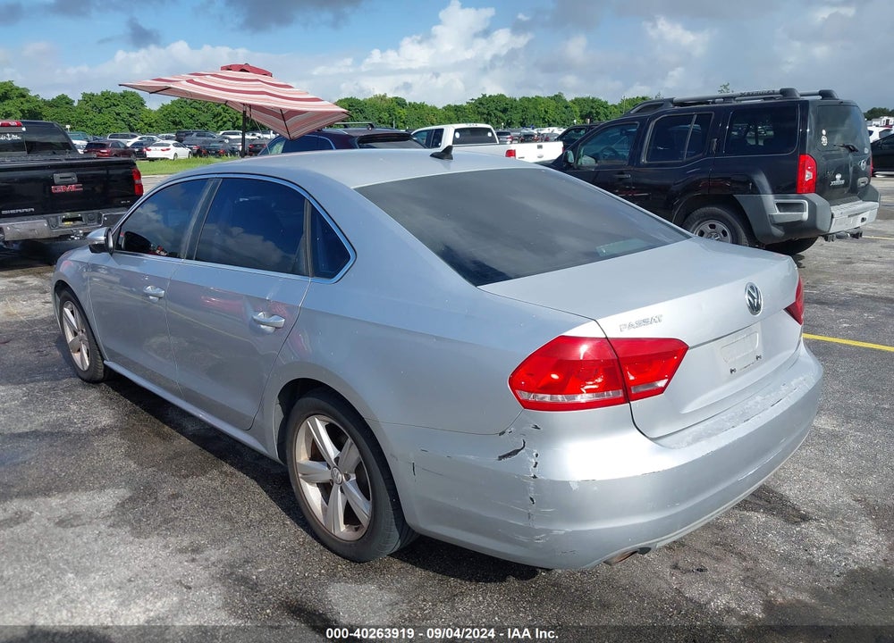 2012 VOLKSWAGEN PASSAT VIN: 1VWBP7A32CC066507