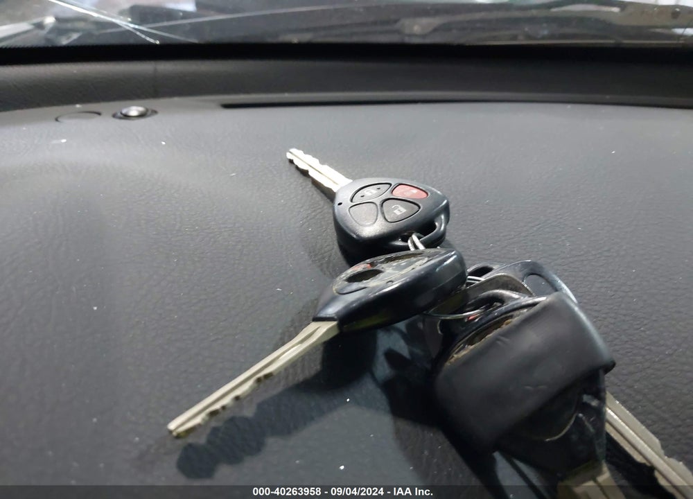 2006 TOYOTA RAV4 VIN: JTMZD33V666002135
