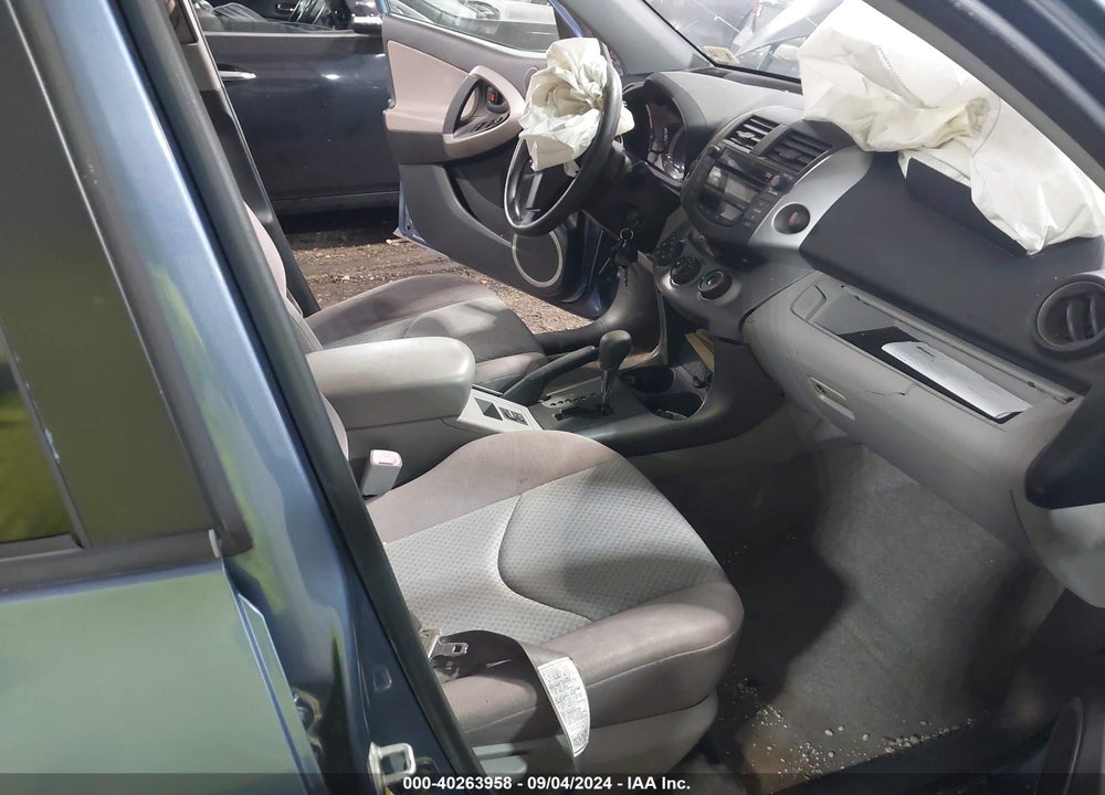 2006 TOYOTA RAV4 VIN: JTMZD33V666002135