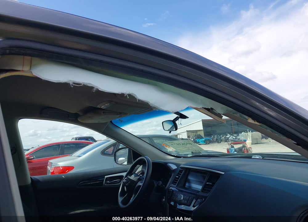 2015 NISSAN PATHFINDER S VIN: 5N1AR2MM6FC702118