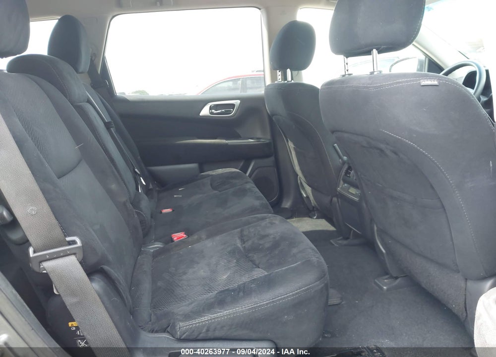 2015 NISSAN PATHFINDER S VIN: 5N1AR2MM6FC702118